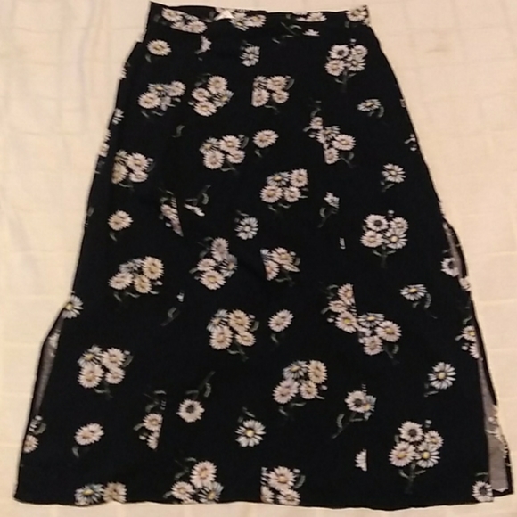 NWT H&M Divided ButtonDown Daisy FloralPrint Skirt - Picture 3 of 12